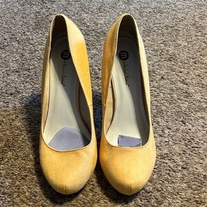 Women’s yellow heels
